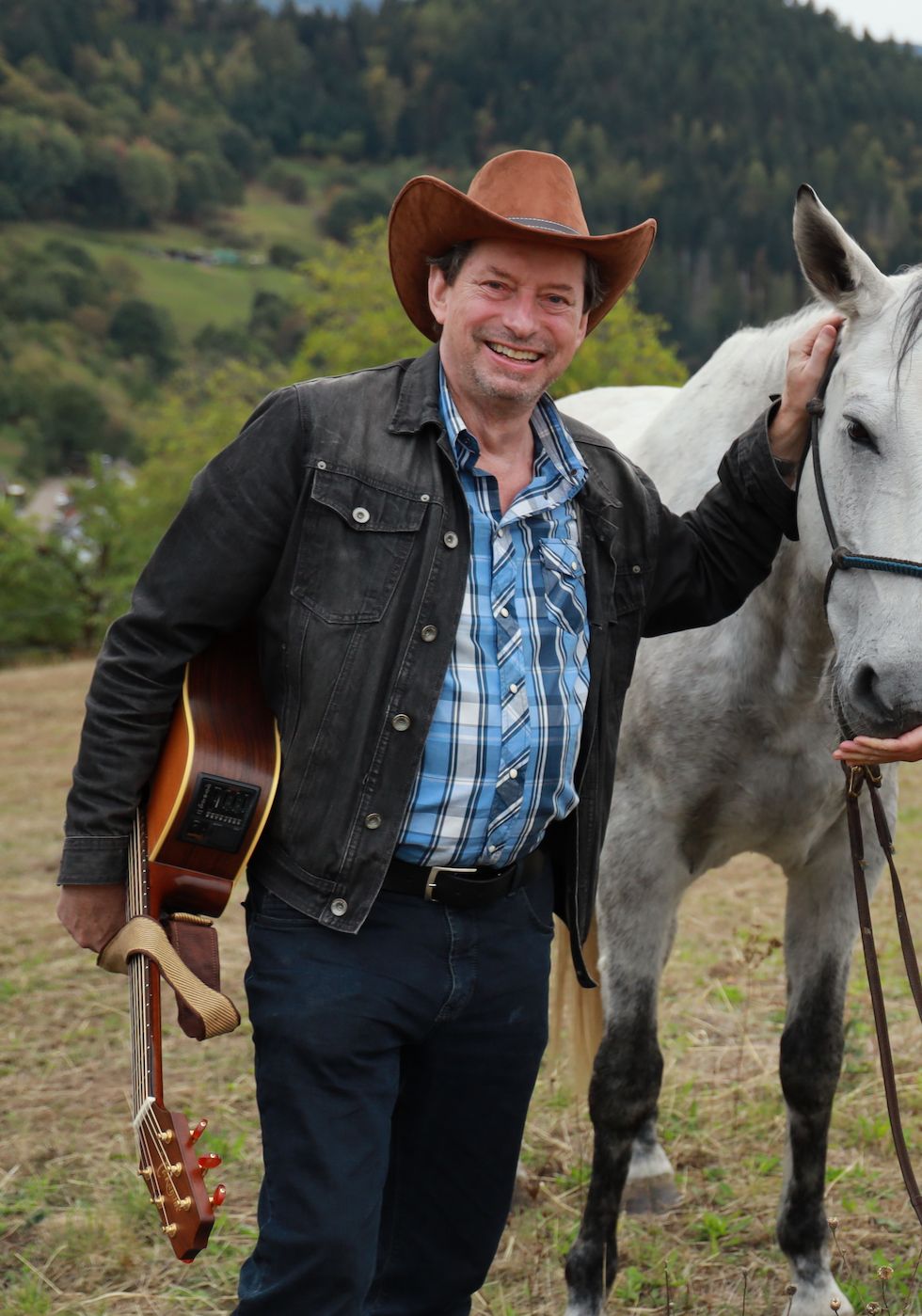 Wolfgang, Gitarre bei Marie Goes Blue